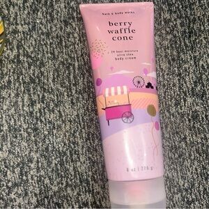 Bath & Body Works BERRY WAFFLE CONE Body Cream 8 oz 24 Hr Moisture Ultra Shea